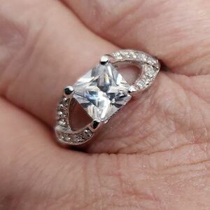 Lia Sophia ladies faux diamond ring